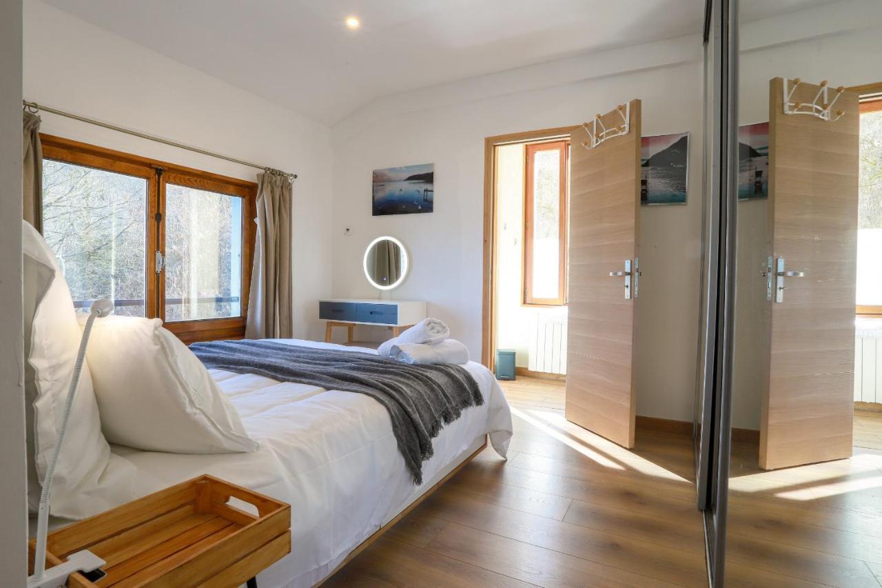 דוסאר Reflet Bleu Du Lac D'Annecy 3 Etoiles - Face Au Lac, Parking Gratuit, Paddle Board מראה חיצוני תמונה