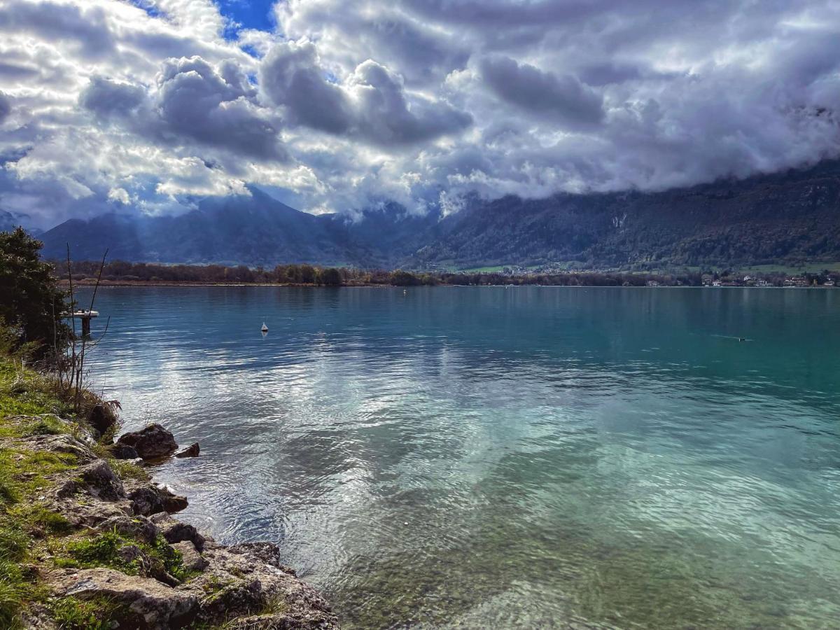 דוסאר Reflet Bleu Du Lac D'Annecy 3 Etoiles - Face Au Lac, Parking Gratuit, Paddle Board מראה חיצוני תמונה
